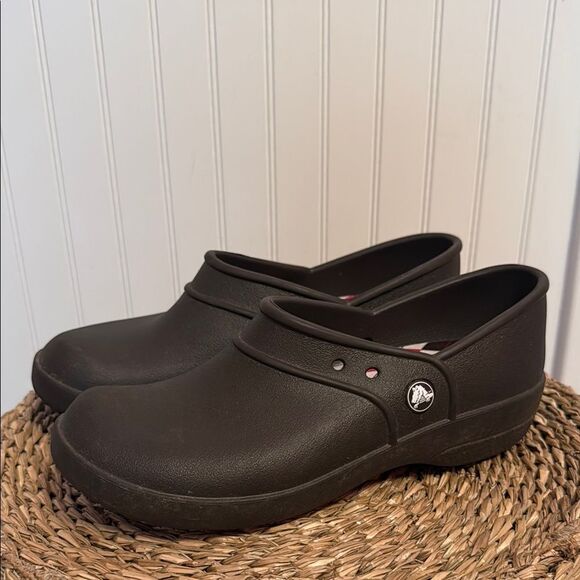 CROCS Brown Slip-On Clogs - 8 - Good Condition - Picture 1 of 11